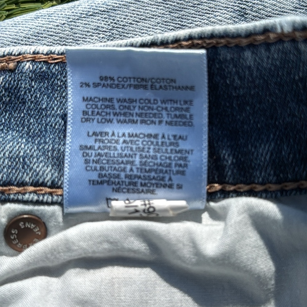 Excellent used condition Express Vintage Skinny HR Distressed Jeans Size 00 - Picture 5 of 9